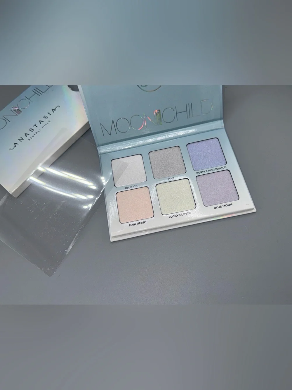 NEW! Anastasia Beverly Hills Moonchild Glow Kit